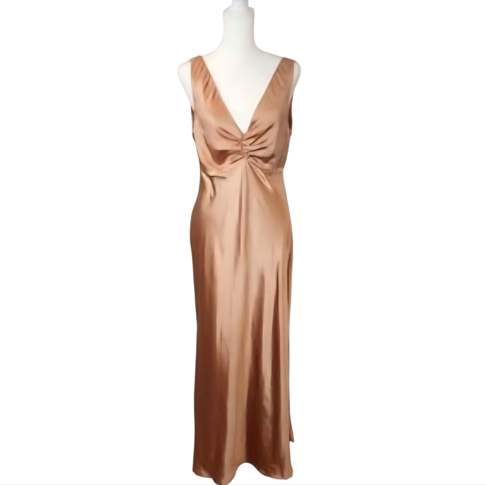 Elliatt Gold Ruched‎ Maxi Gown V-Neck Size: M